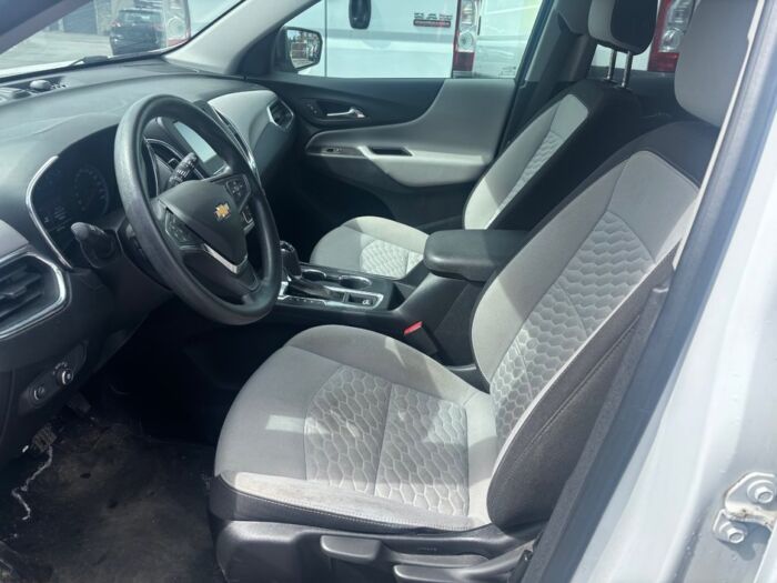 Chevrolet Equinox LS – Image 9