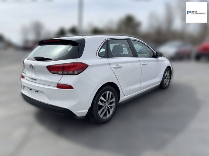 Hyundai Elantra GL - Image 8