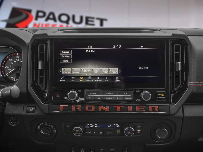 Nissan Frontier Crew Cab Sl – Image 7
