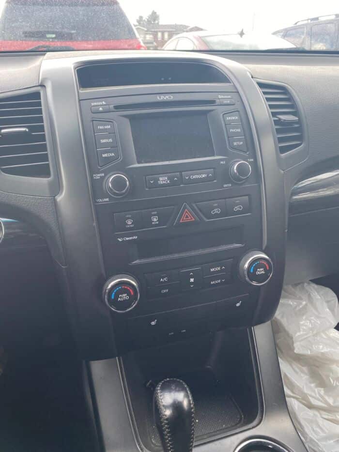 Kia Sorento EX – Image 9