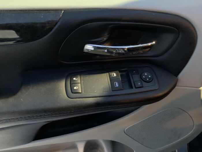 Dodge Grand Caravan SXT – Image 14