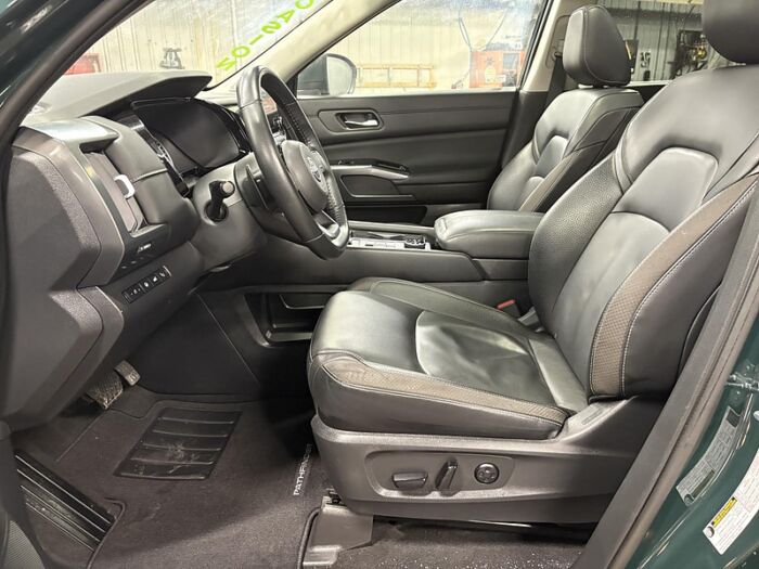 Nissan Pathfinder SL 4RM BLUETOOTH CAMÉRAS 360 TOIT GPS – Image 11