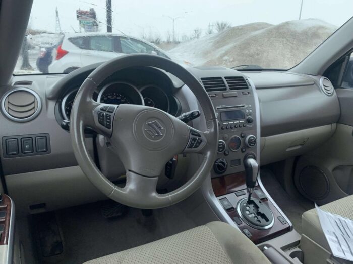 Suzuki Grand Vitara JLX – Image 13