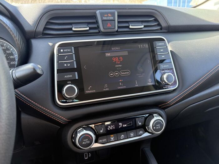 Nissan Versa SR BLUETOOTH CAMÉRA SIÈGES CHAUFFANT BAS KILO – Image 32