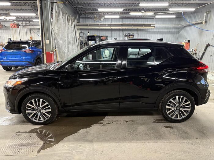 Nissan Kicks SV BLUETOOTH SIÈGES CHAUFFANT CAMÉRA – Image 9