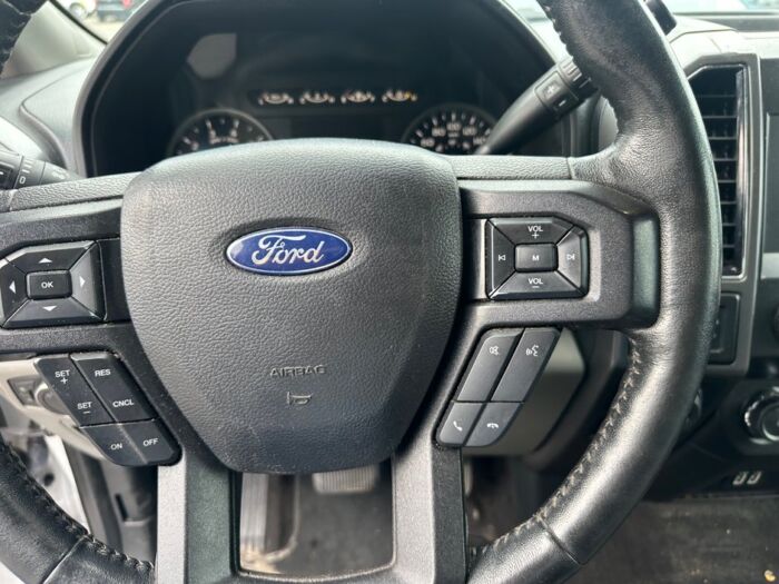 Ford F-150 XLT – Image 13