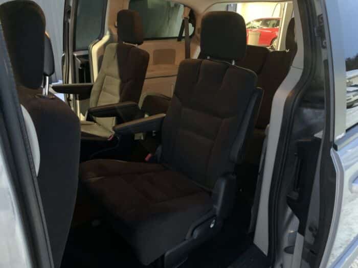 Dodge Grand Caravan SXT – Image 8