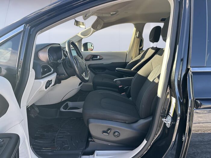 Chrysler Grand Caravan SXT 2RM - Image 10