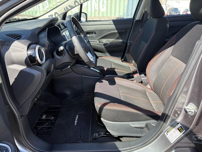 Nissan Versa SR BLUETOOTH CAMÉRA SIÈGES CHAUFFANT BAS KILO – Image 11