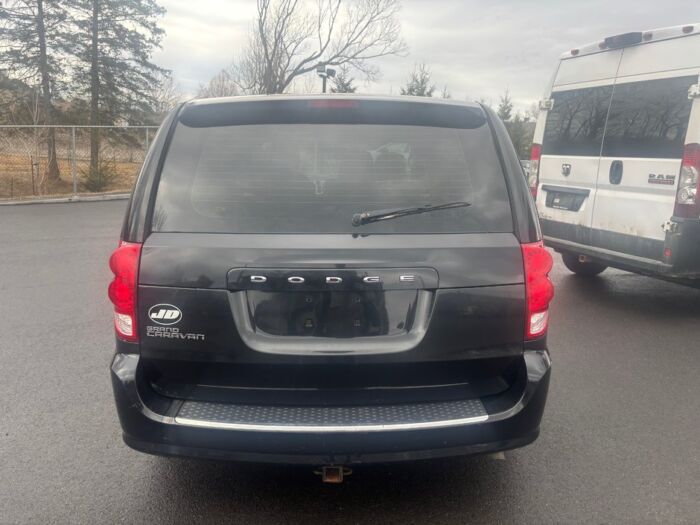 Dodge Grand Caravan SE – Image 6
