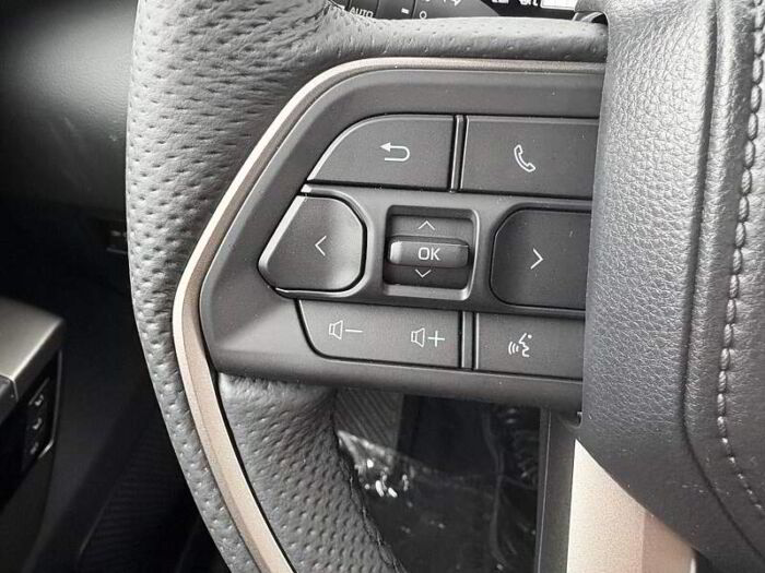 Toyota Tundra Hybrid 4x4 Crewmax Limited Long Bed – Image 14