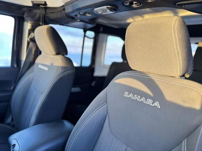 Jeep Wrangler Unlimited Modèle Sahara 4 portes traction intégrale - Image 13