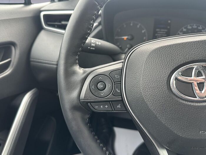 Toyota Corolla Cross LE TA – Image 16