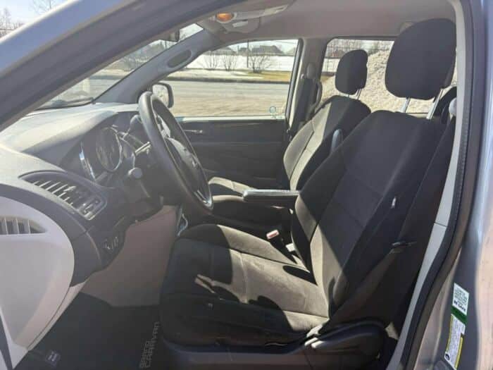 Dodge Grand Caravan SE – Image 10