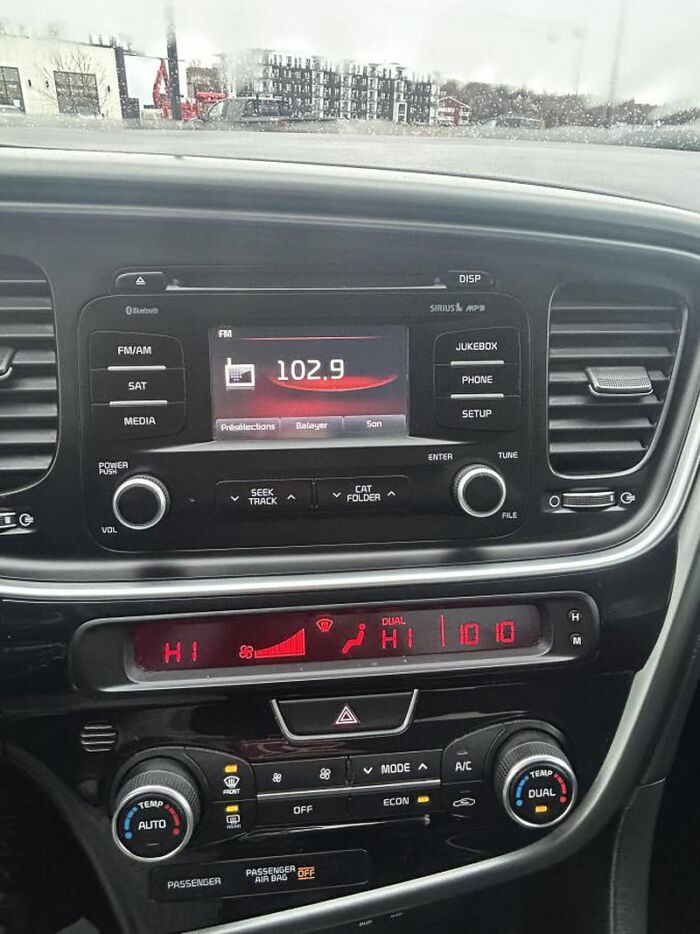 Kia Optima Hybride Berline LX 4 portes – Image 12