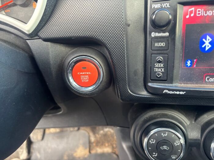 Scion tC MANUELLE – Image 12