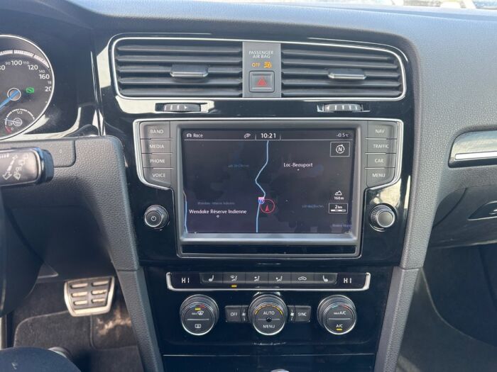 Volkswagen Golf R 4MOTION – Image 13