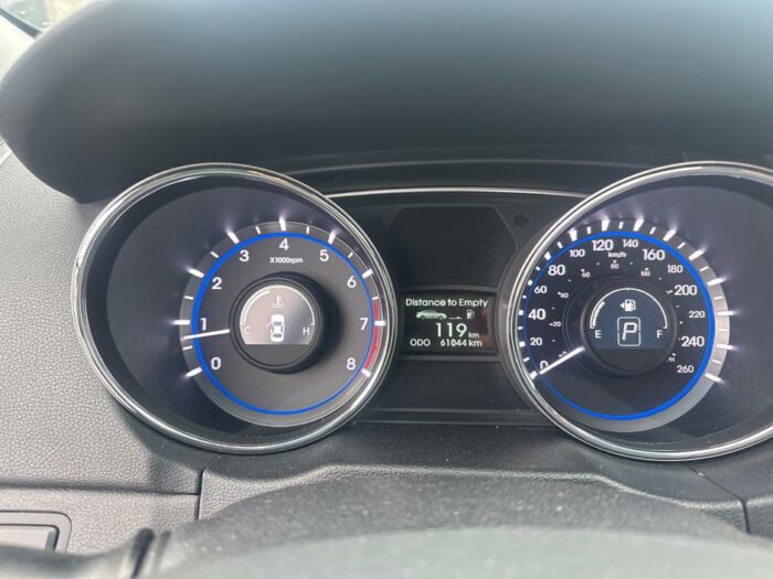 Hyundai Sonata SE – Image 12