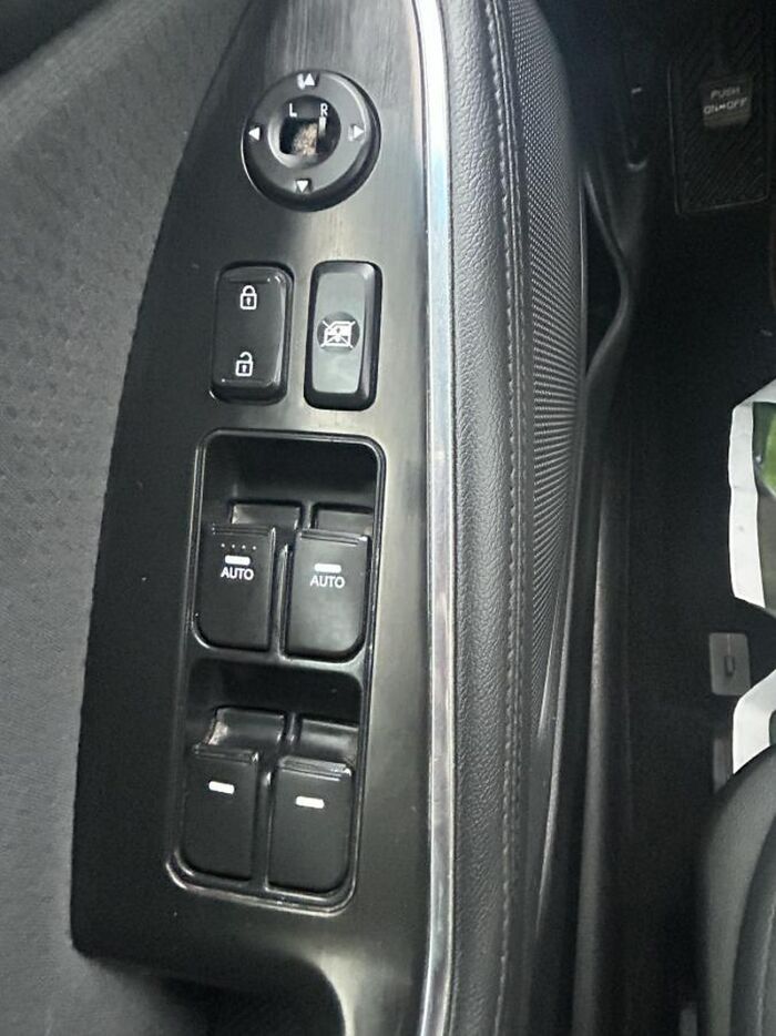 Kia Optima Hybride Berline LX 4 portes – Image 16
