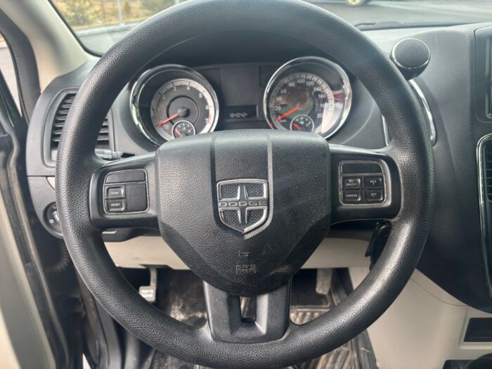 Dodge Grand Caravan SE – Image 11