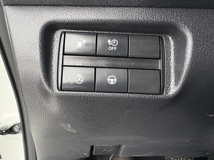 Nissan LEAF SV à hayon/CRIUSE ADAPTATIF/VOLANT CHAUFFANT/BAS M – Image 33