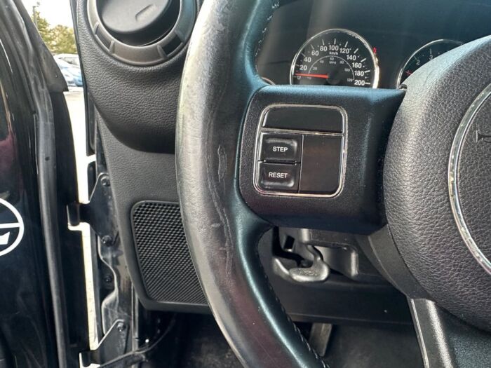 Jeep Wrangler SPORT – Image 10