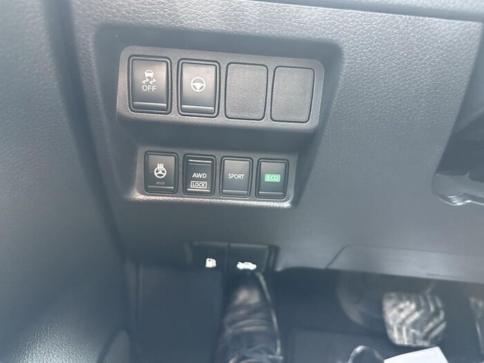 Nissan Qashqai SV TI CVT - Image 19