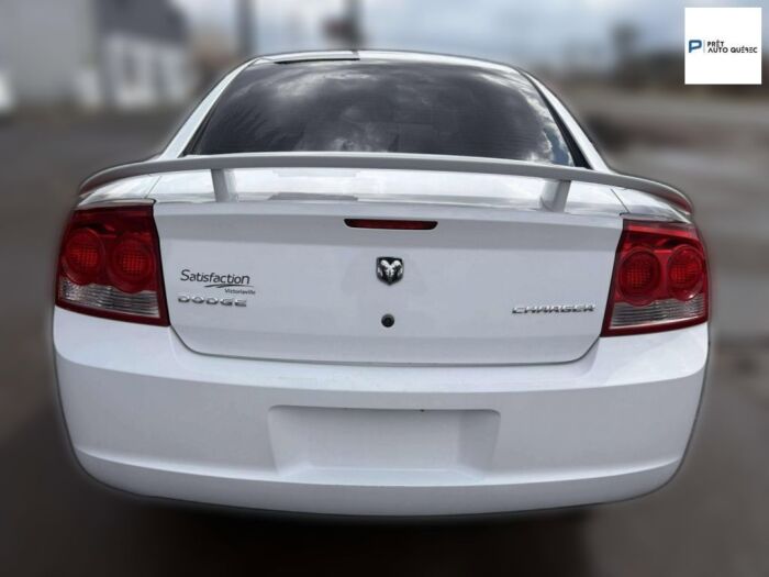 Dodge Charger SE – Image 7