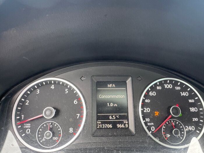 Volkswagen Tiguan Highline 2.0 TSI 4 Motion – Image 10