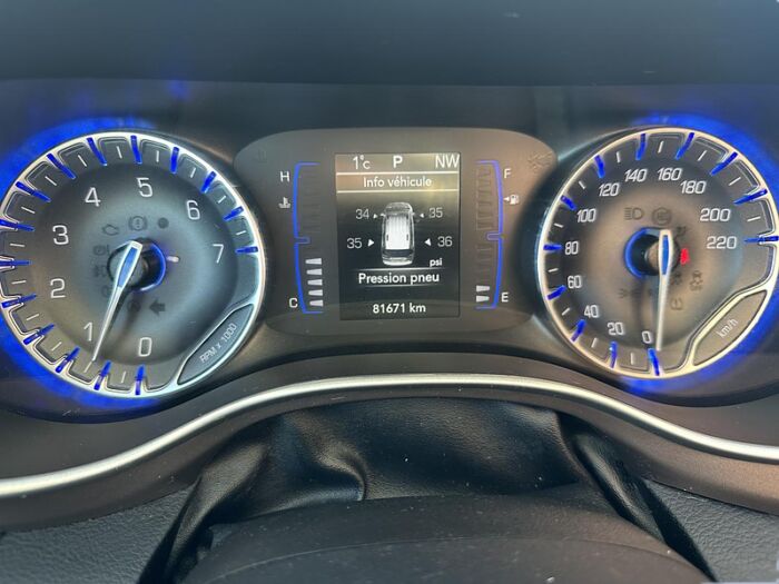 Chrysler Grand Caravan SXT 2RM - Image 15