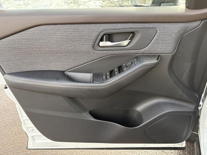 Nissan Rogue SV TA BLUETOOTH TOIT CAMÉRAS 360 BAS KILOMÉTRAGE – Image 13