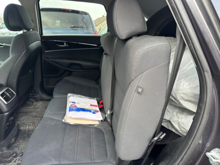 Kia Sorento LX – Image 5