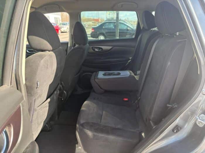 Nissan Rogue S – Image 10