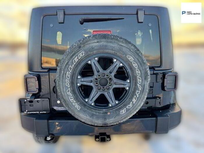 Jeep Wrangler Unlimited Modèle Sahara 4 portes traction intégrale - Image 7