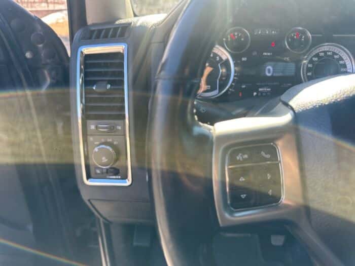 Ram 2500 LARAMIE – Image 11