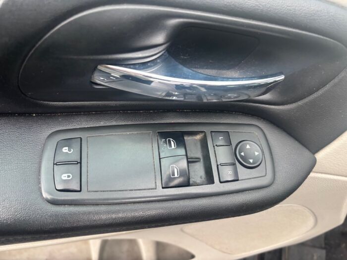 Dodge Grand Caravan SE – Image 9