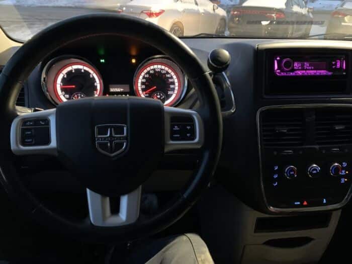 Dodge Grand Caravan SXT – Image 17