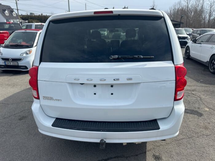 Dodge Grand Caravan SXT – Image 6
