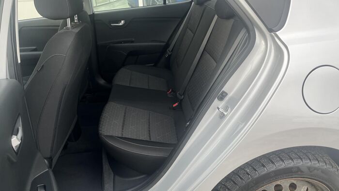 Kia Rio LX+ IVT - Image 8