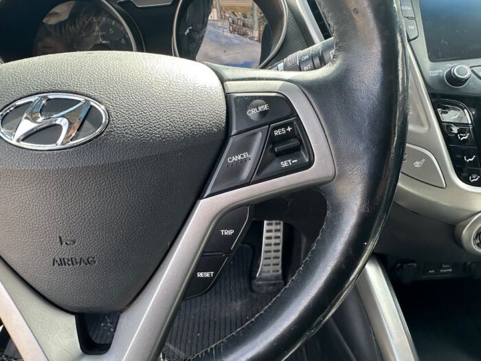 Hyundai Veloster W/Tech – Image 10