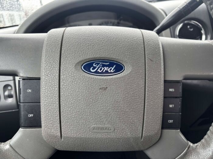 Ford F-150 XLT - Image 14