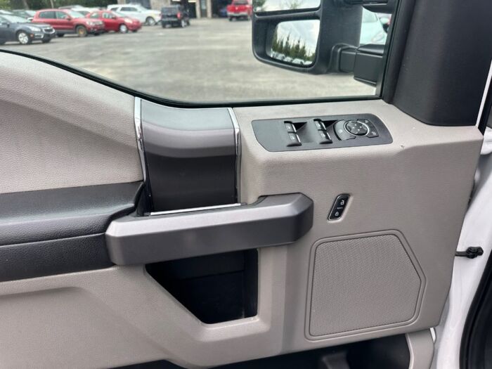 Ford F-150 XLT – Image 10