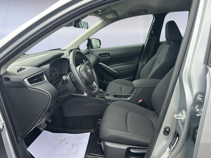 Toyota Corolla Cross LE TA – Image 11