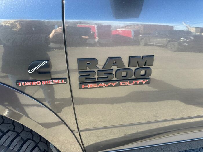 Ram 2500 LARAMIE – Image 15