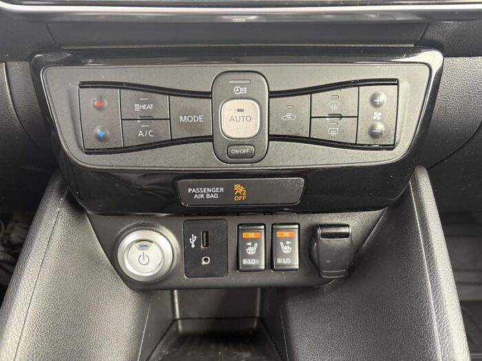 Nissan LEAF SV à hayon/CRIUSE ADAPTATIF/VOLANT CHAUFFANT/BAS M – Image 37