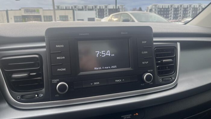 Kia Rio LX+ IVT - Image 15