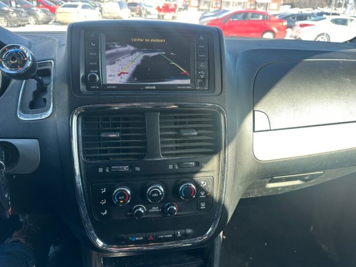 Dodge Grand Caravan SXT – Image 15
