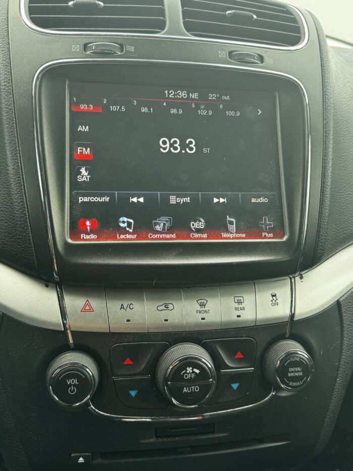 Dodge Journey SXT – Image 11