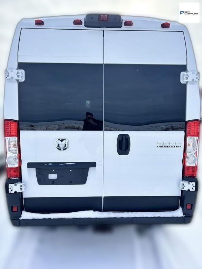 RAM ProMaster fourgonnette utilitaire High Roof 159 In. Wb – Image 7