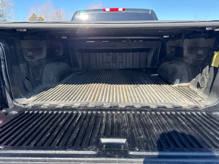 Chevrolet Silverado 1500 LS Cheyenne Edition – Image 12